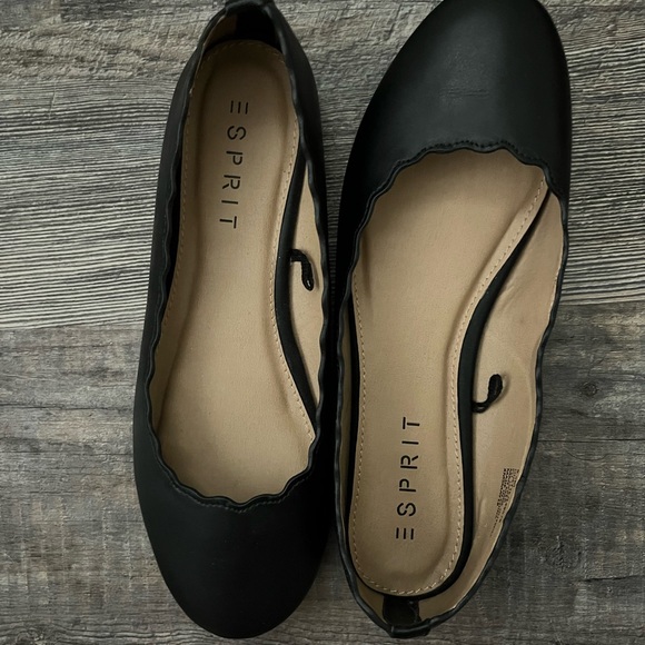 Esprit Shoes Esprit Black Ballet Flats W Scalloped Edges Worn Once